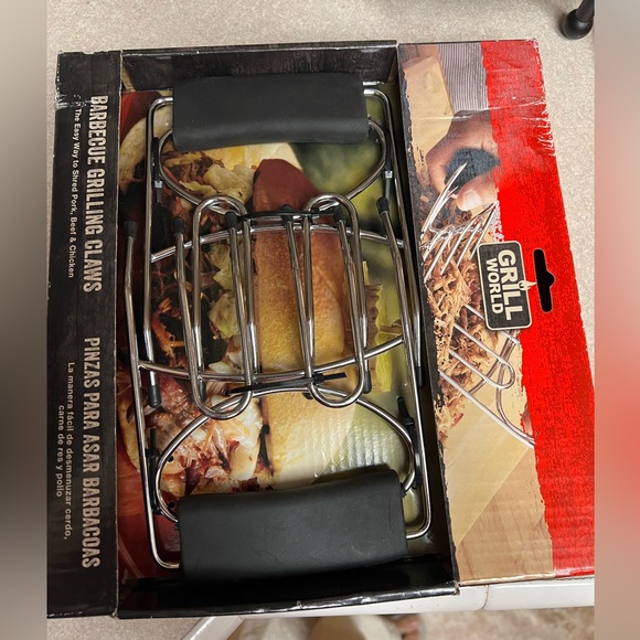 GRILL WORLD BBQ Grilling Claws. BNWT .box has a little bit damaged - Picture 3 of 3